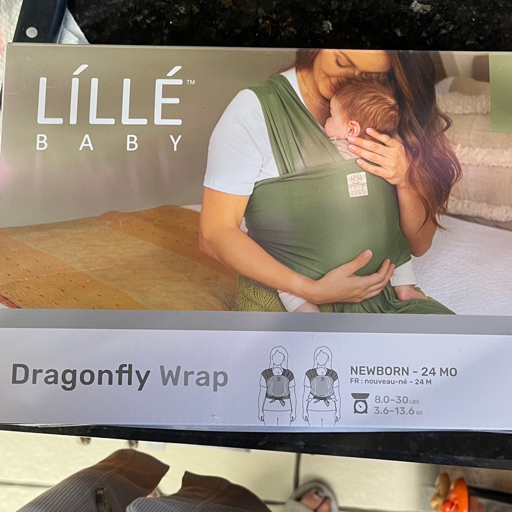 LÍLLÉbaby Green Dragonfly Wrap
